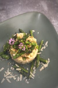 gruener-spargel-risotto