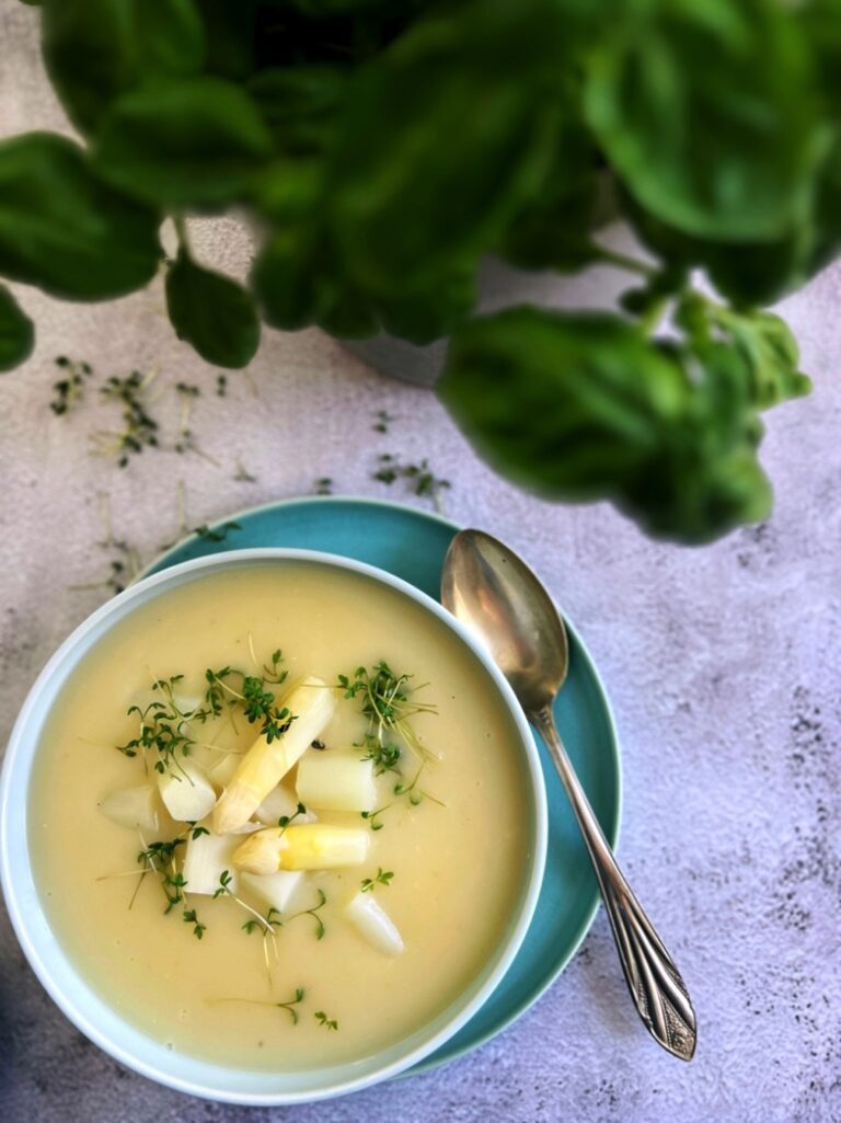 Spargelcremesuppe aus Schalen - so wirds gemacht